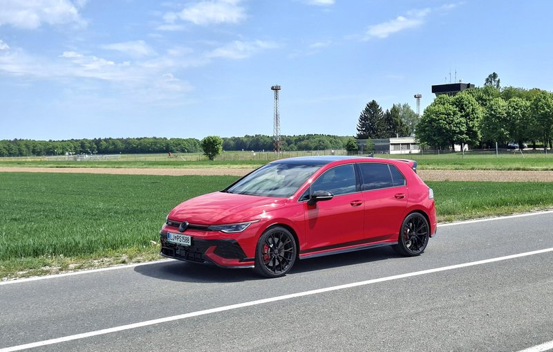 Test: Volkswagen Golf GTI Edition 50 - Slavospev legendarnemu imenu (ki menda ni niti labodji spev)