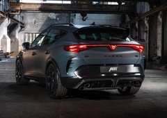To je Cupra Formentor, ki se postavlja ob bok Ferrarijem in Lamborghinijem