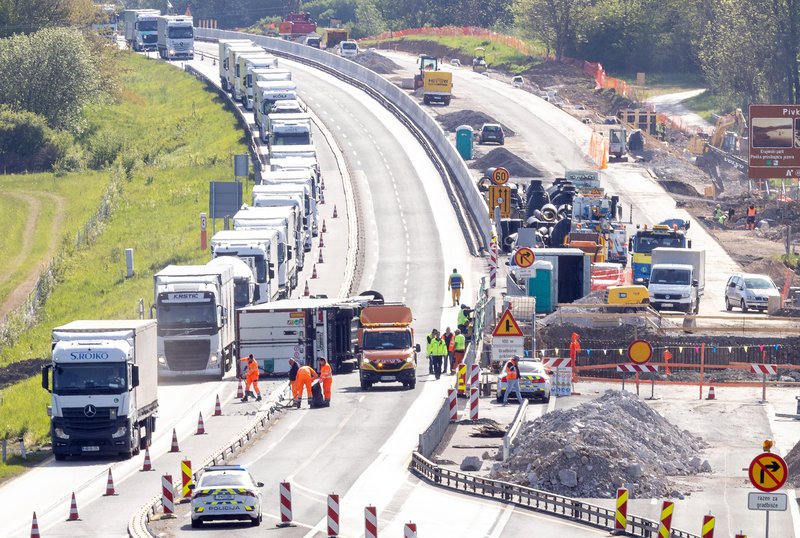 Evropski svet za varnost v prometu vztraja pri ostrejših omejitvah hitrosti, bo v mestih dovoljeno samo 30 km/h?