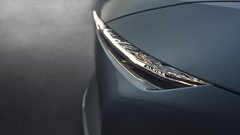 
                                                         BMW Alpina Concept V8