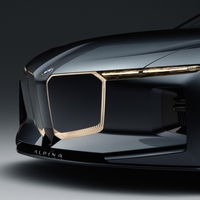 Prva Alpina izpod BMW-jevih rok pravi "ne hvala" elektriki. To so vtaknili pod motorni pokrov