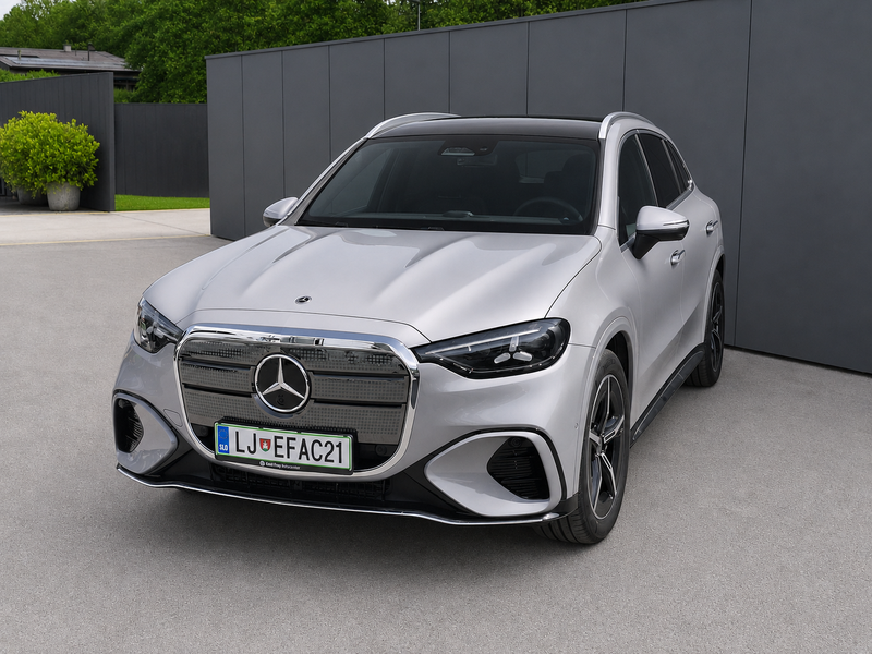Novo v Sloveniji: Mercedes-Benz GLC – Odpiranje novega električnega poglavja