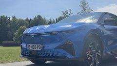 
                                                         Alpine A390