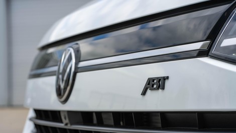 Športne začimbe in velika kolesa za Volkswagnova dostavnika