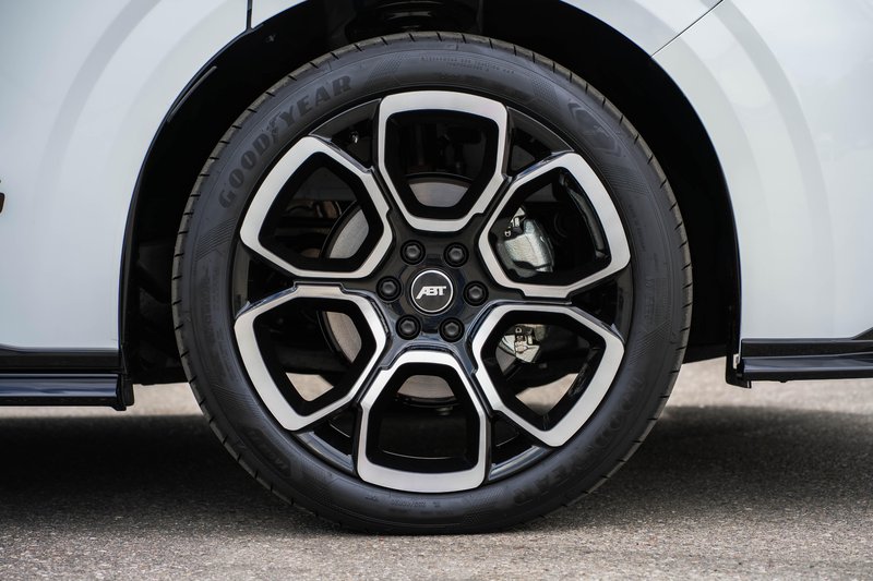 Športne začimbe in velika kolesa za Volkswagnova dostavnika