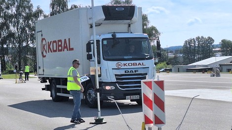Na cesti za vsakldanji kruh, na poligonu za naslove državnih prvakov