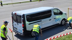 
                                                         Na cesti za vsakldanji kruh, na poligonu za naslove državnih prvakov