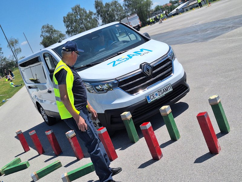 Na cesti za vsakldanji kruh, na poligonu za naslove državnih prvakov