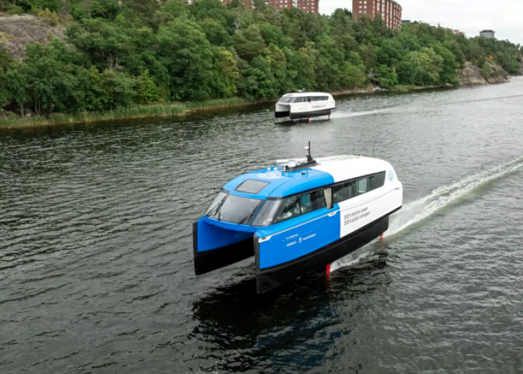 Švedski električni trajekt lahko "leti" po mestnih vodah prestolnice