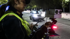 Novo orožje v rokah policistov, poglejte kaj vse lahko vidijo nove pametne kamere