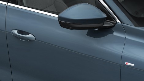 Uradno! Audi je po 11 letih napovedal povsem novo generacijo modela Q7, ki pa prihaja precej prej, kot bi si mislili