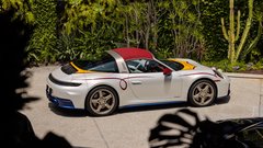 
                                                         Porsche 911 - Svet igrač