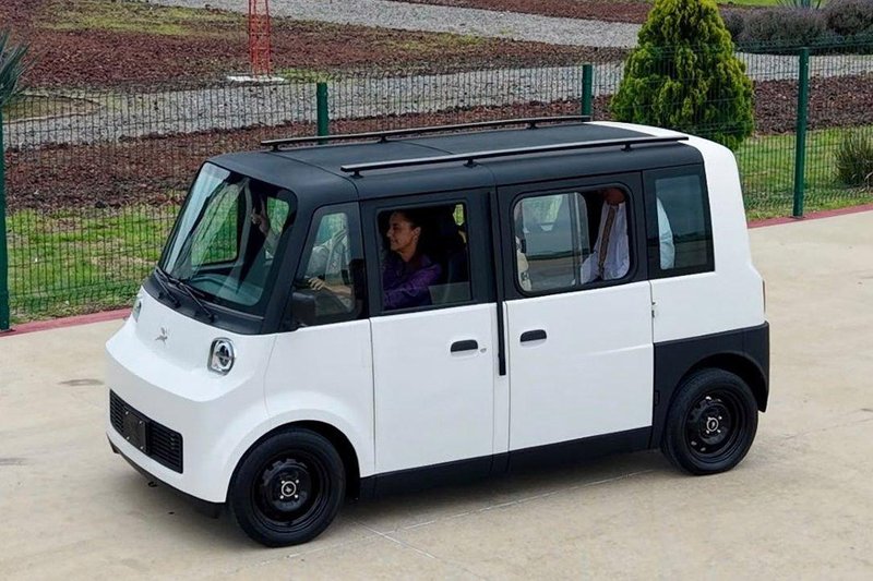 Tudi v Mehiki imajo svoj prvi električni avtomobil in to za šest potnikov