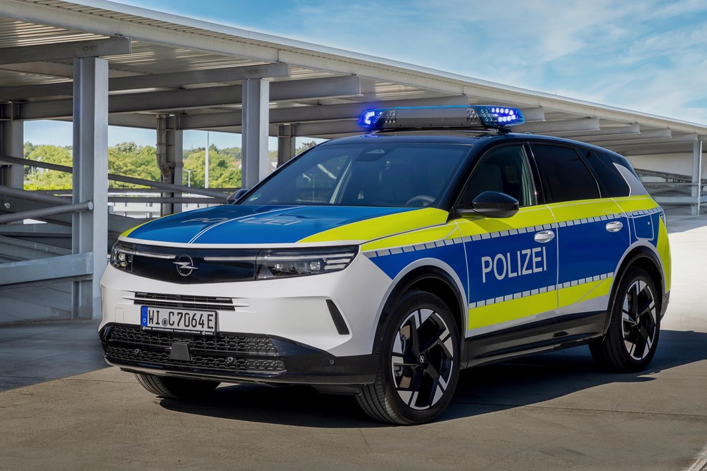 Pri nemški policiji so izbrali nove (hibridne) operativne sodelavce