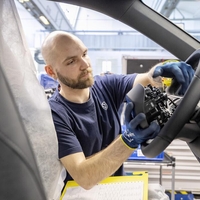Volkswagen v vse bolj resnih težavah: poleg varčevanja ga sedaj pesti še en velik problem