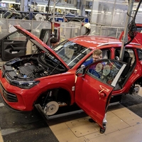 Velik delničar blokiral pomemben Volkswagnov posel. Prihodnost tovarne visi na nitki