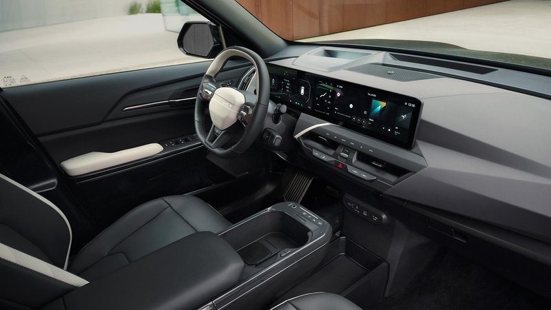 Novo v Sloveniji: Kia EV5 – Lasten recept za vstop med družinske električne križance