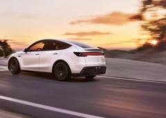Tesla mora vpoklicati skoraj tri milijone avtomobilov: težava je tam, kjer je marsikdo sploh ne bi pričakoval