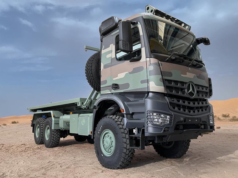 Tudi Daimler Truck si obeta dober posel s krepitvijo proizvodnje vojaških vozil