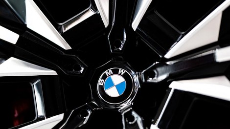 bmw elektrika elektricna vozila doseg kilometri novost revolucija 1000 km novost kmalu