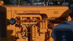 Minneapolis-Moline traktor zda preteklost zgodovina rumena barva nekoc kmetija preteklost druzina