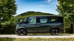 
                                                         Kia PV5 Passenger