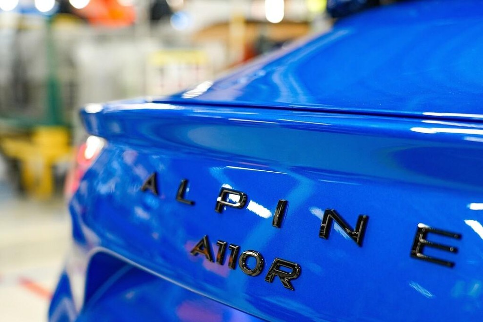 Slovo z orošenimi očmi: izdelali so zadnji bencinski Alpine A110