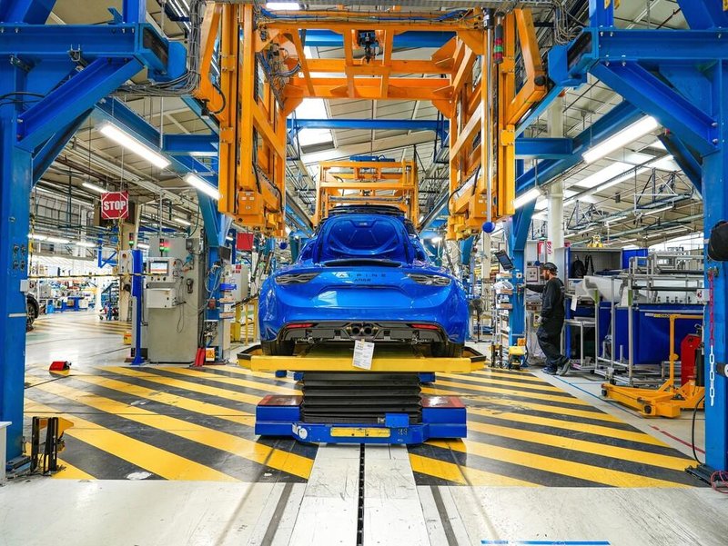 Slovo z orošenimi očmi: izdelali so zadnji bencinski Alpine A110