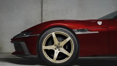 
                                                         Ferrari 12cilindri manuale