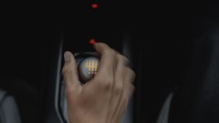
                                                         Ferrari 12cilindri manuale