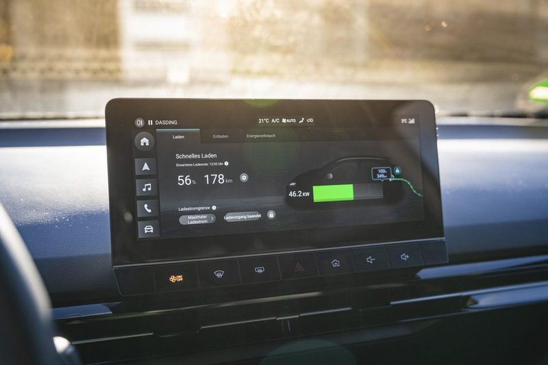 Vložil tožbo zaradi prekratkega dosega in uspel. Je to konec zavajanja o porabi električnih avtomobilov?