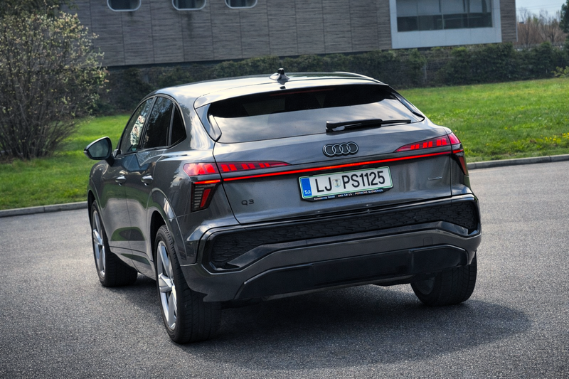 Test: Audi Q3 Sportback 2.0 TFSI Quattro S-Line - Atletska drža in tekmovalna miselnost