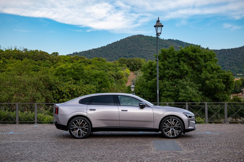 Volvo ES90