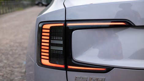 Volvo ES90