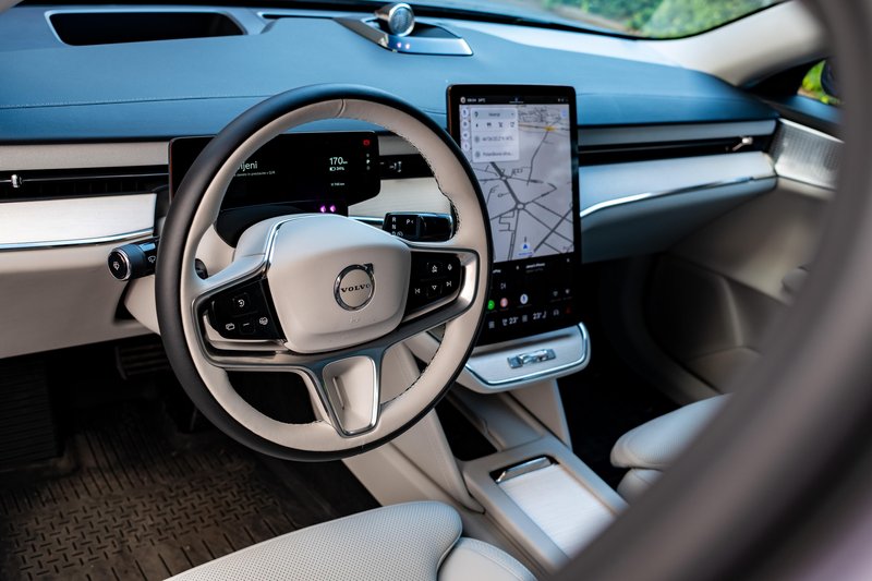 Volvo ES90