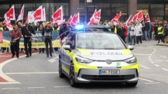 Varuhi cestnega reda z električnimi avtomobili niso najbolj srečni