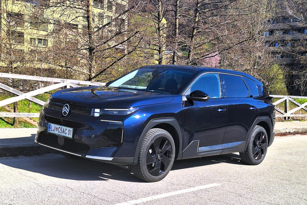 Test: Citroën C5 Aircross Hybrid 145 Max: Sladkosti in priokusi francoske kuhinje