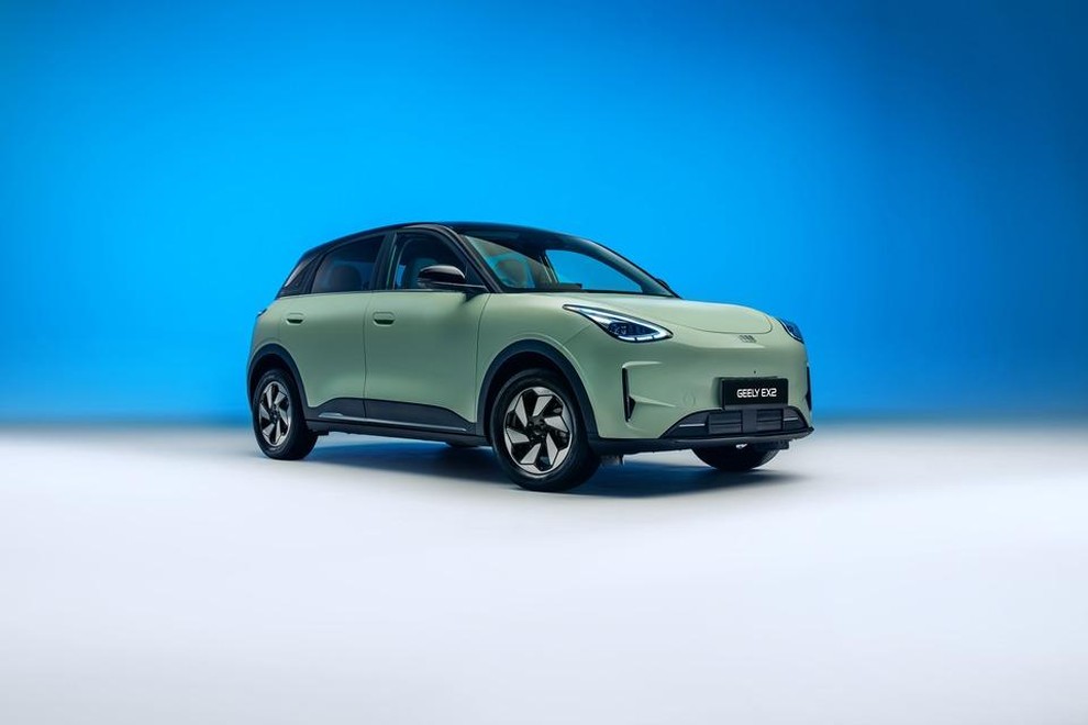 Geely EX2