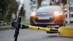 
                                                         Eksplozija nesreč z električnimi skiroji, na vidiku so številni ukrepi