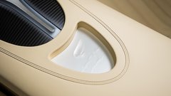 
                                                         Zadnji Bugatti Mistral W16