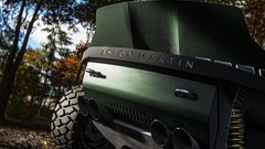
                                                         Aston Martin Dreadnought