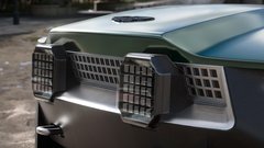 
                                                         Aston Martin Dreadnought