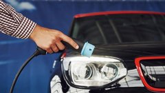»Na elektriko pa se že ne bom vozil« je prepričanih vse več voznikov
