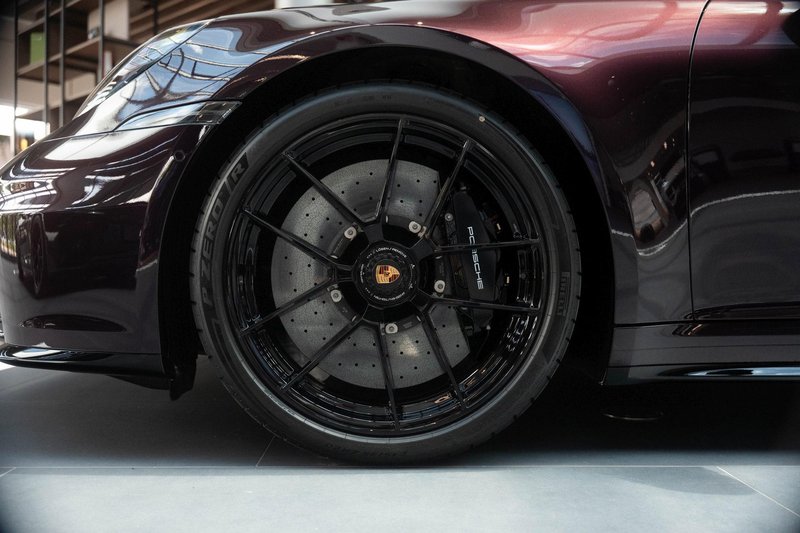 911 Targa 4 GTS. Ko individualnost postane umetnost.