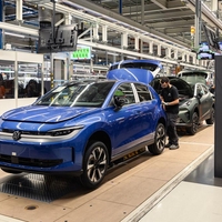 Majhen obliž na velike koncernske težave: prodaja novih električnih modelov nad pričakovanji