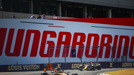 McLaren do zmagena Madžarskem, Antonelli kljub kazni še vedno vodilni