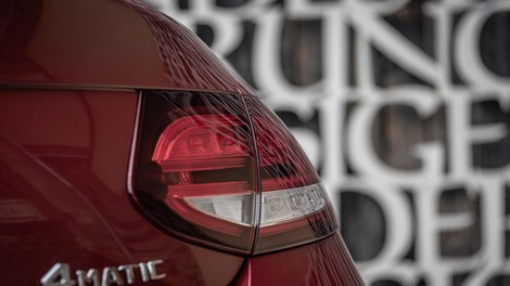 Predolga "testna" vožnja je servisno delavnico stala skoraj 20 tisočakov. Ne boste verjeli, kje so na koncu našli Mercedesa
