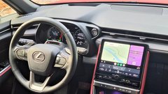 
                                                         Test: Lexus LBX 1.5 Vibrant - Ko se mora luksuz zadovoljiti z dobrimi štirimi metri
