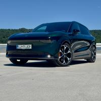 Test: Zeekr 7X Privilege AWD - 3,8 sekunde do 100 v udobju dnevne sobe? Da!