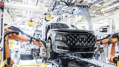
                                                         Audi Q9